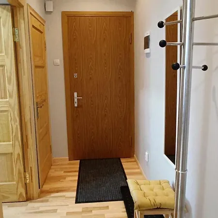Cozy & Bright 1 Bedroom With Park Nearby - Free Parking, Riga, Up To 5 Guests *